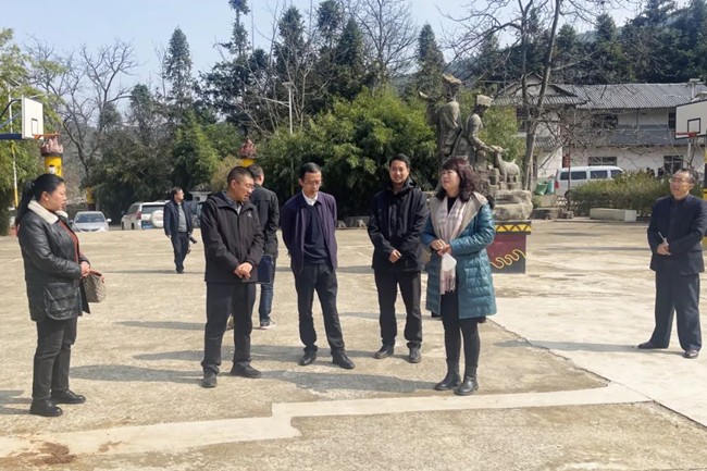 327民族1.jpg 327民族1.jpg