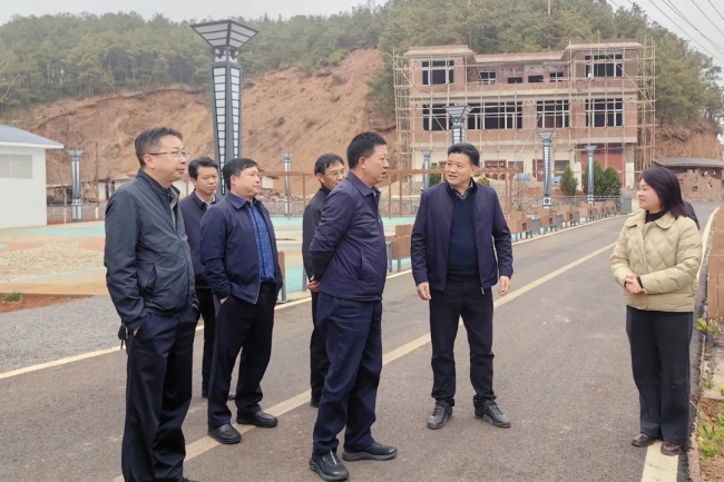 331张华昆2.jpg 331张华昆2.jpg