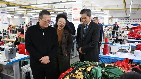 1114省人大1.jpg 1114省人大1.jpg