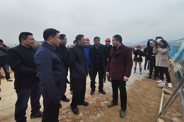 调研食用菌种植基地建设_副本.jpg