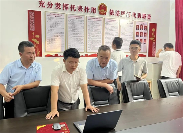 0823省代表工委2.jpg