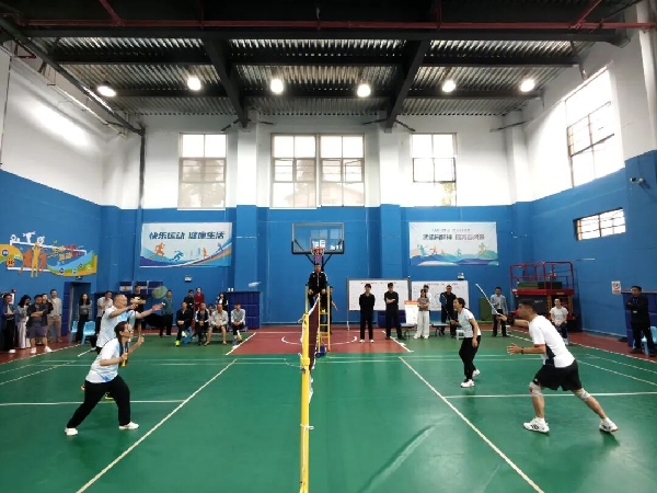 428羽毛球1.jpg